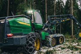 John Deere 1270H harvester